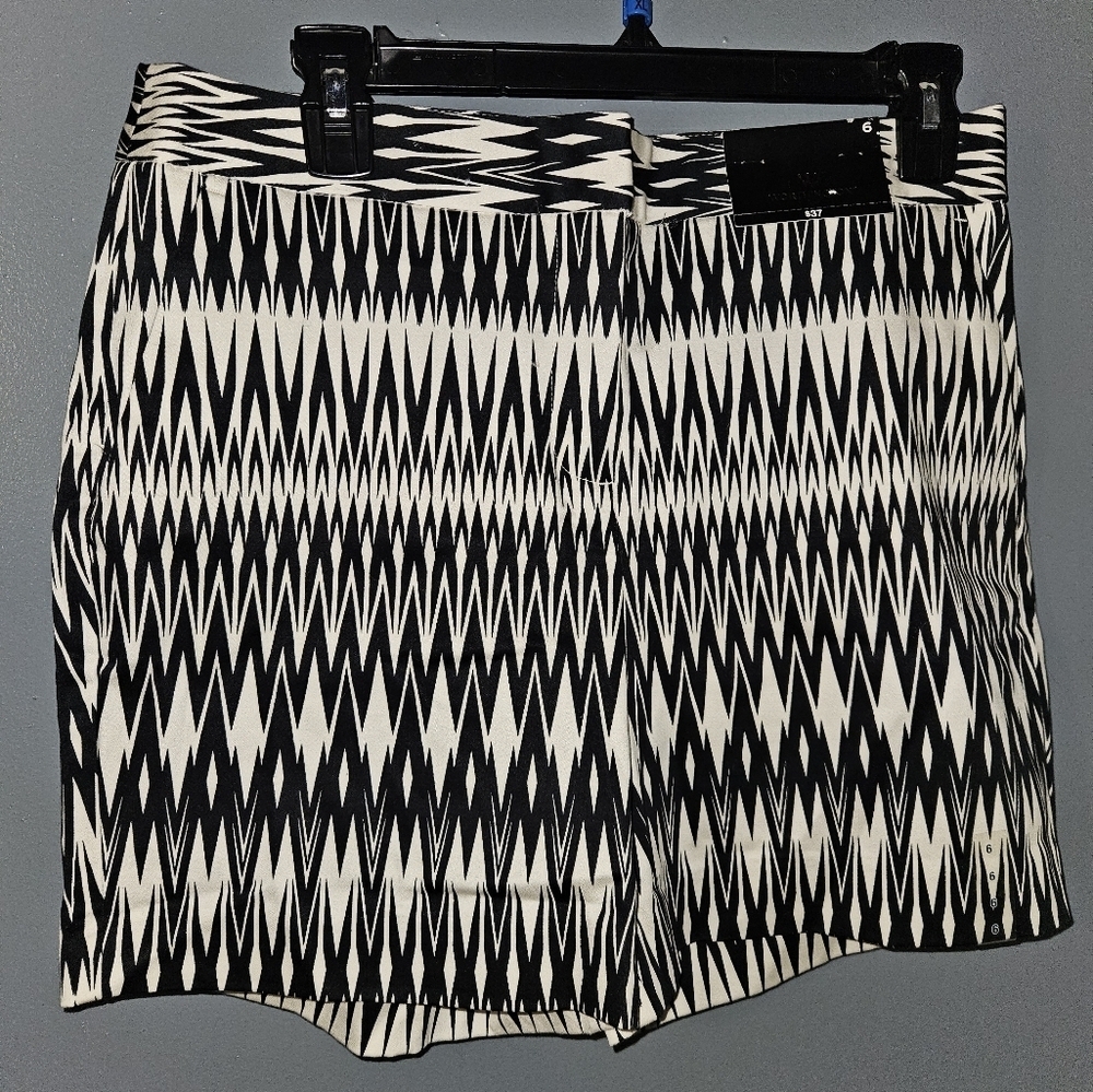 Worthington Womans Shorts Size 6